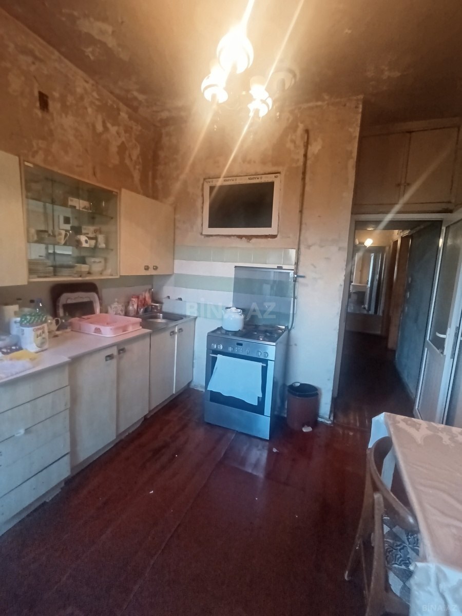 3 otaqlı Köhnə tikili, Azadlıq Prospekti m., Bakı