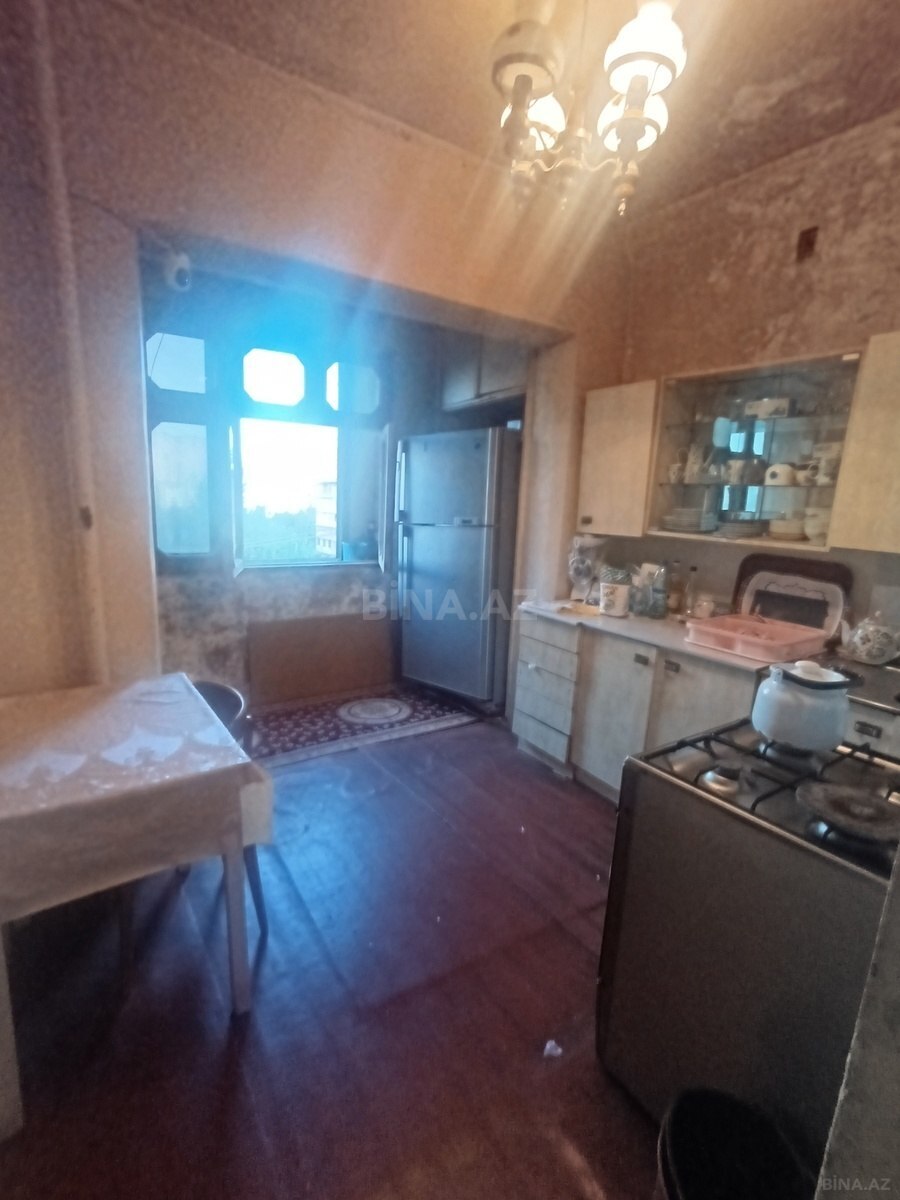 3 otaqlı Köhnə tikili, Azadlıq Prospekti m., Bakı