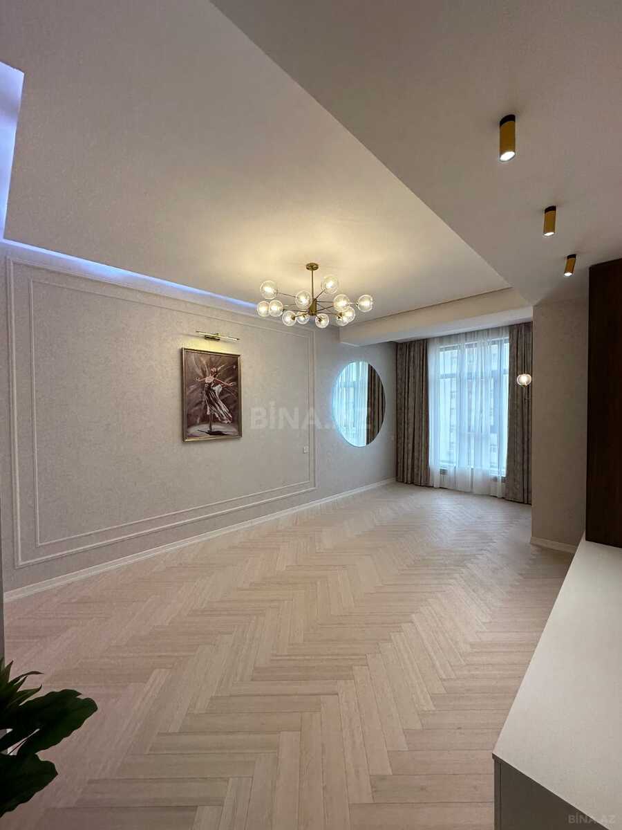 4 otaqlı Yeni tikili, Şah İsmayıl Xətai m., Bakı