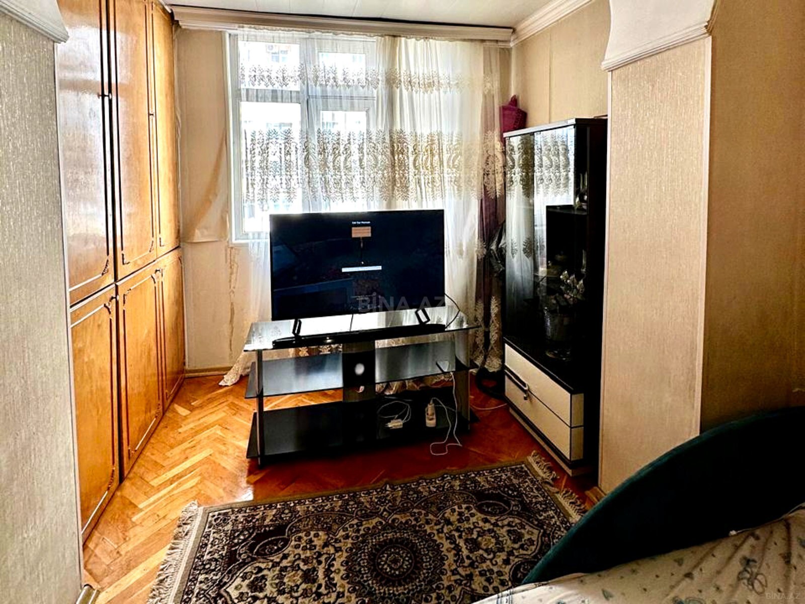3 otaqlı Köhnə tikili, Qara Qarayev m., Bakı