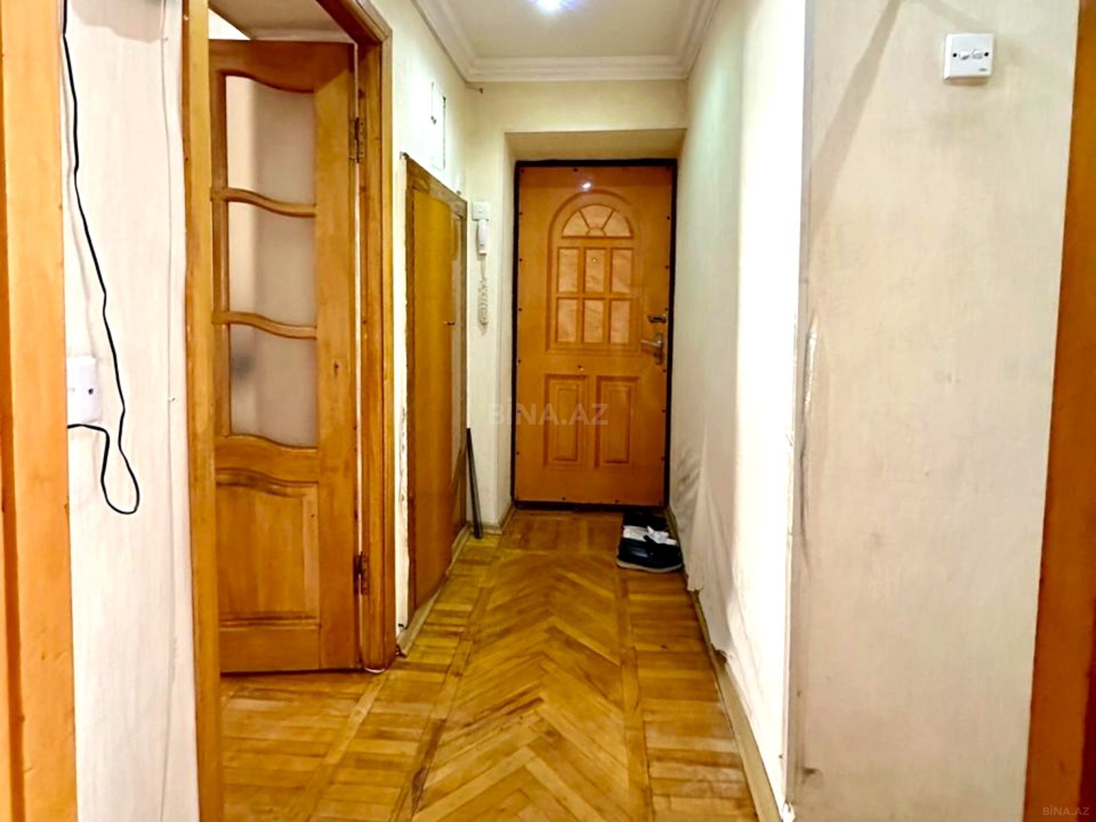 3 otaqlı Köhnə tikili, Qara Qarayev m., Bakı