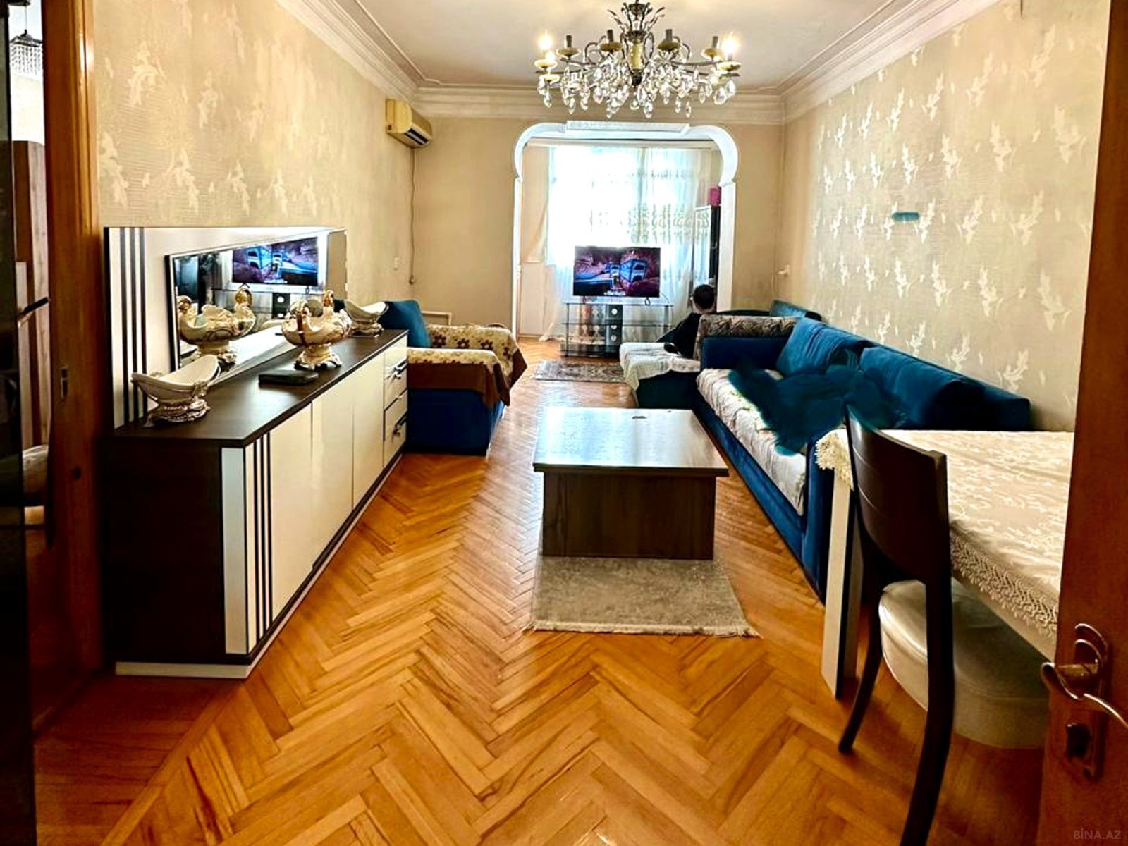 3 otaqlı Köhnə tikili, Qara Qarayev m., Bakı