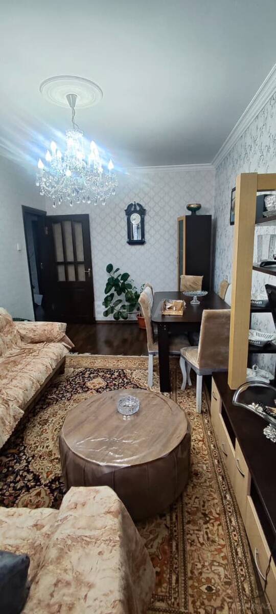 3 otaqlı Köhnə tikili, Yeni Günəşli q., Bakı