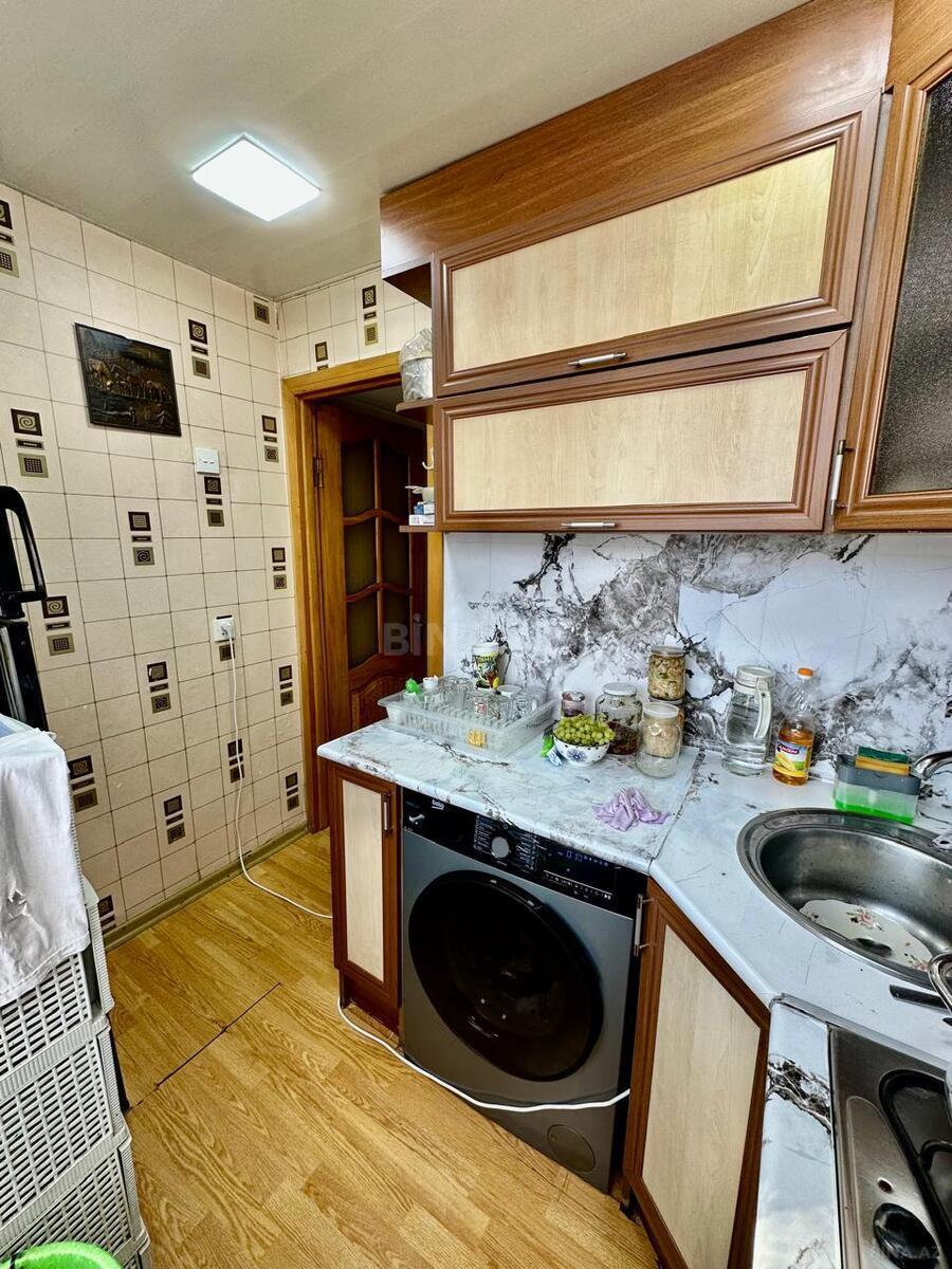 3 otaqlı Köhnə tikili, Qara Qarayev m., Bakı