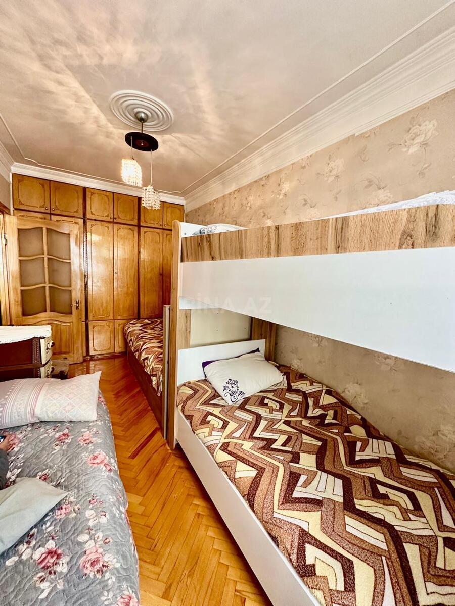 3 otaqlı Köhnə tikili, Qara Qarayev m., Bakı