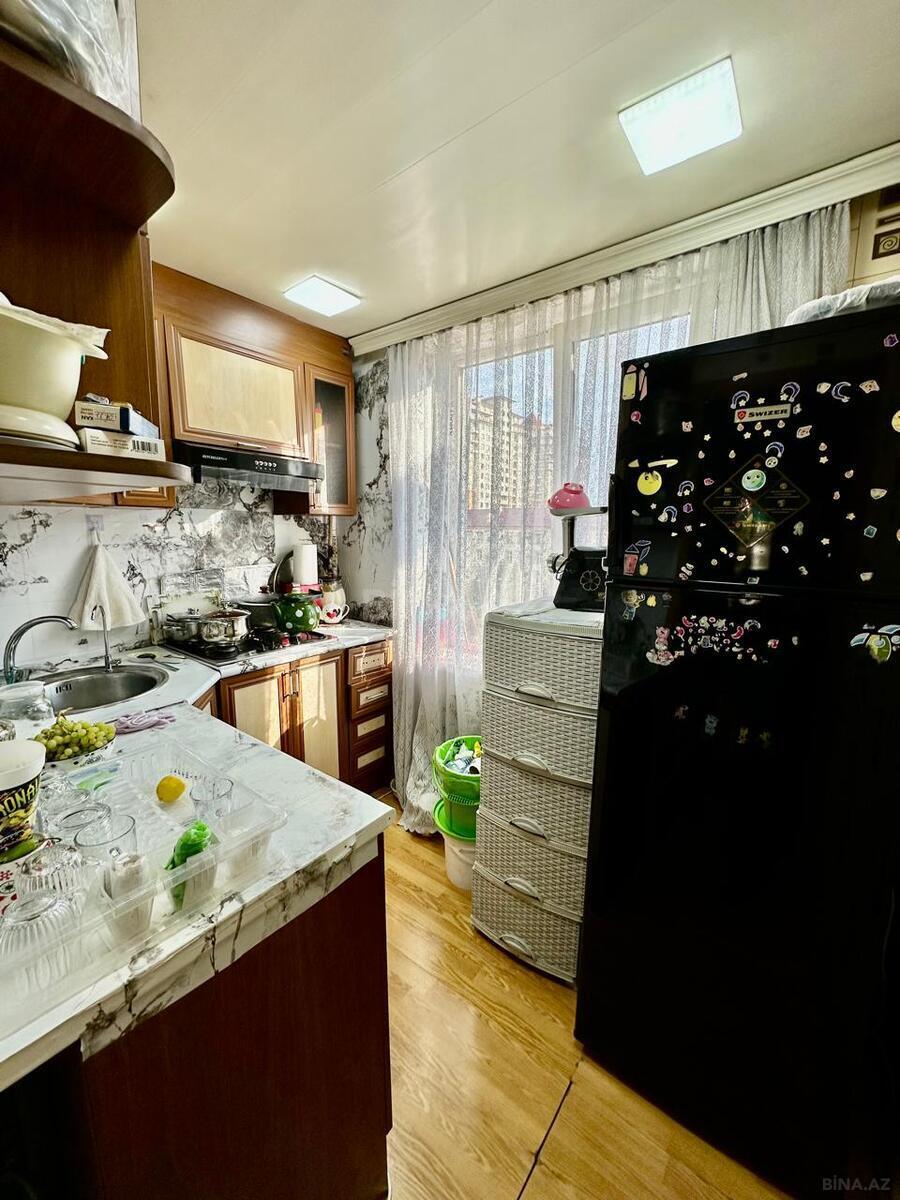 3 otaqlı Köhnə tikili, Qara Qarayev m., Bakı