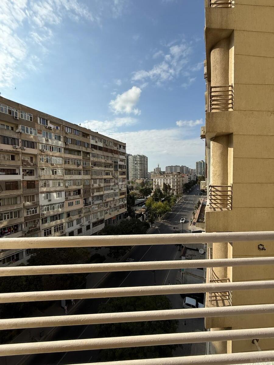 3 otaqlı Yeni tikili, 28 May m., Bakı