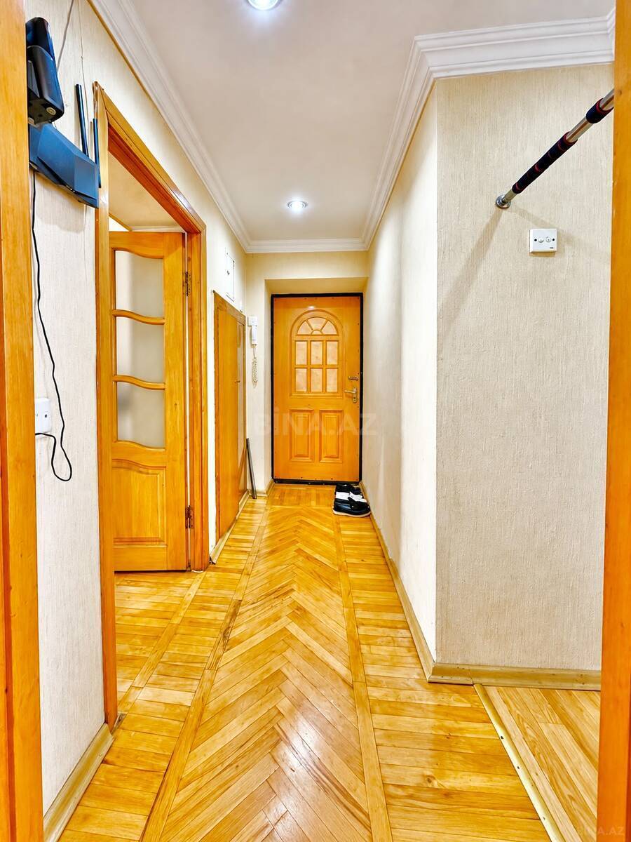 3 otaqlı Köhnə tikili, Qara Qarayev m., Bakı