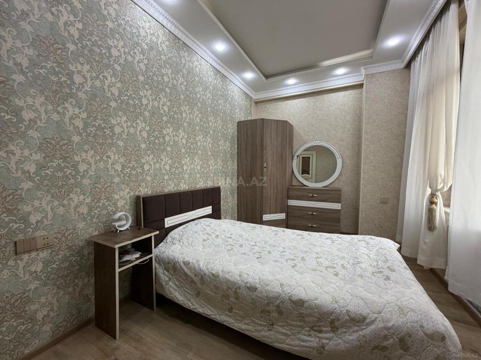 3 otaqlı Yeni tikili, Şah İsmayıl Xətai m., Bakı
