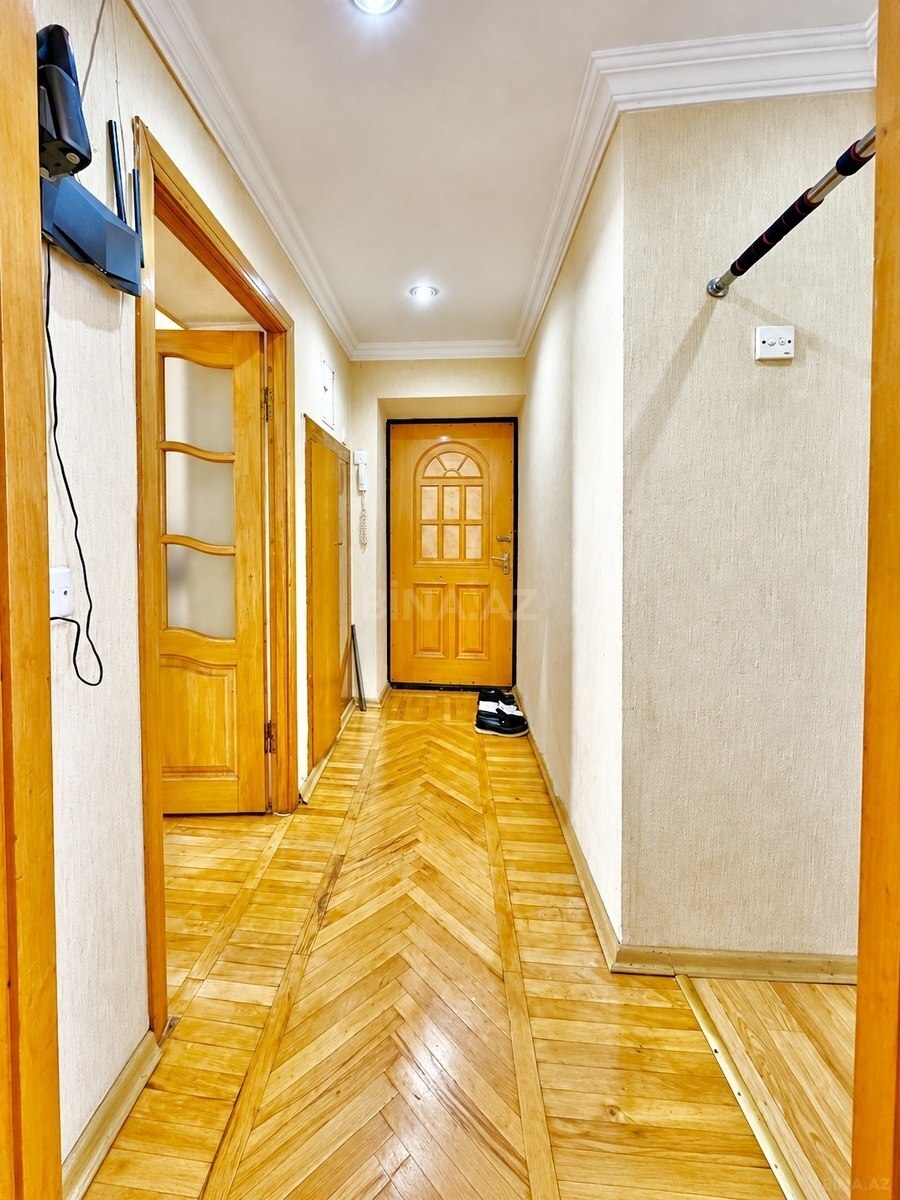 3 otaqlı Köhnə tikili, Qara Qarayev m., Bakı
