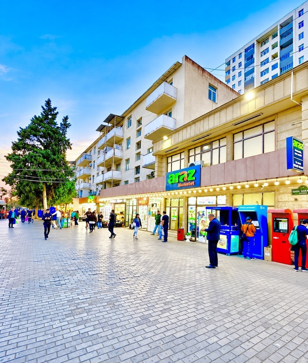 3 otaqlı Köhnə tikili, Qara Qarayev m., Bakı