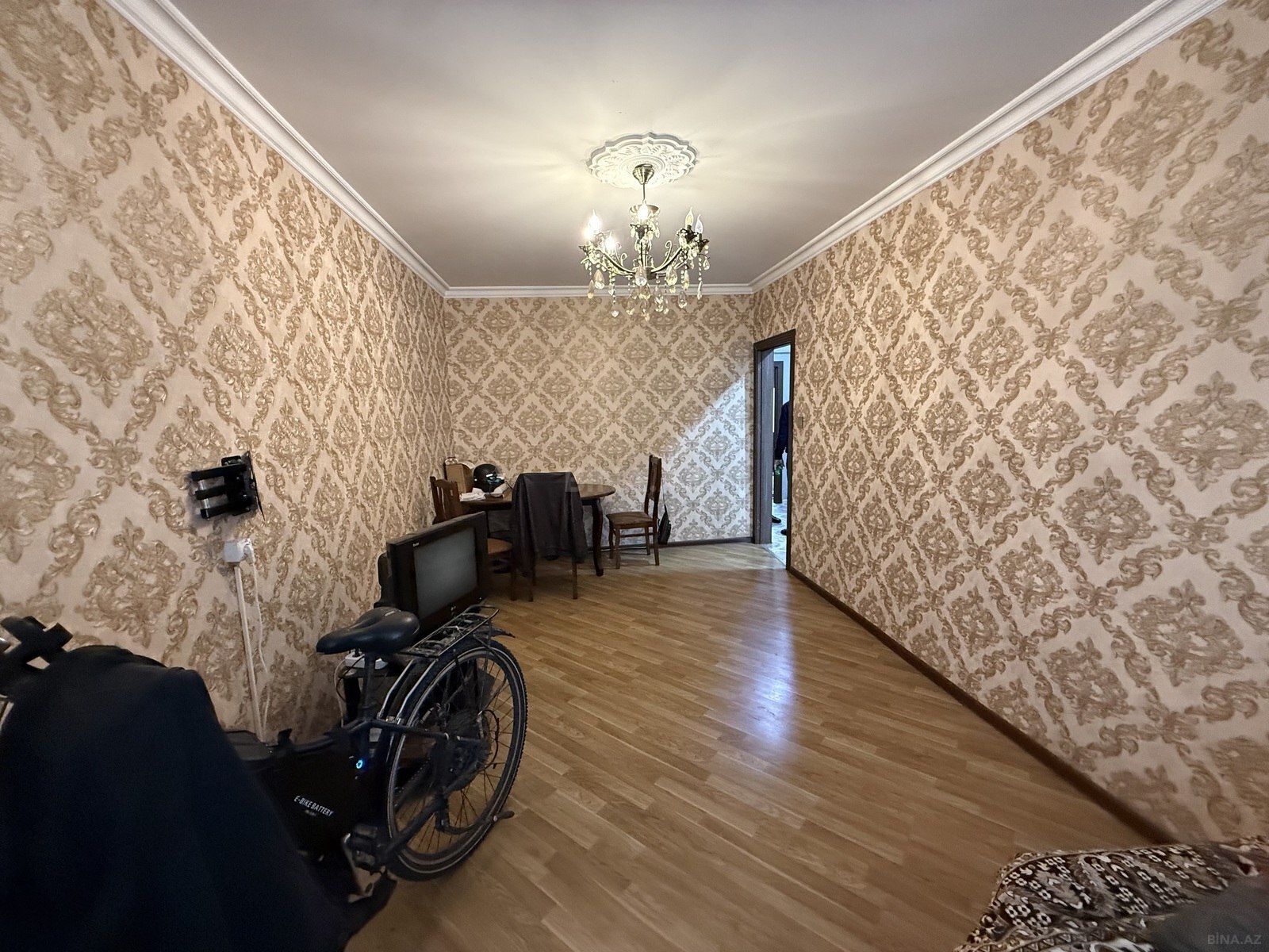 2 otaqlı Köhnə tikili, Qara Qarayev m., Bakı