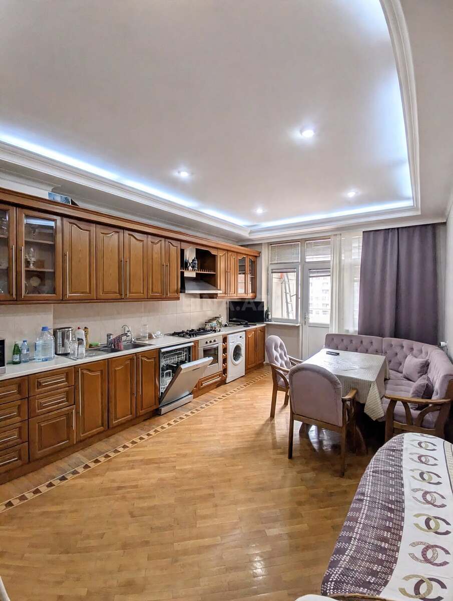 4 otaqlı Yeni tikili, 28 May m., Bakı