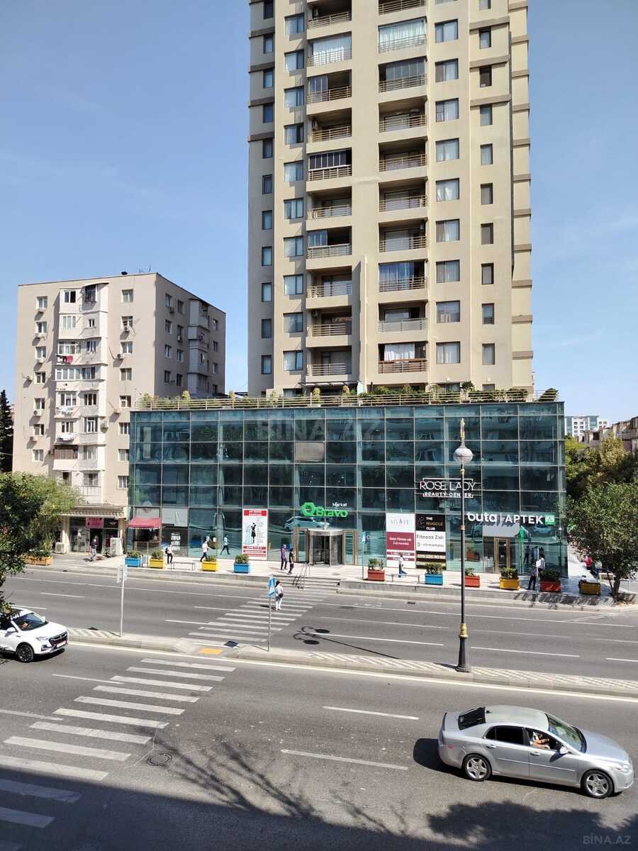 3 otaqlı Köhnə tikili, İnşaatçılar m., Bakı