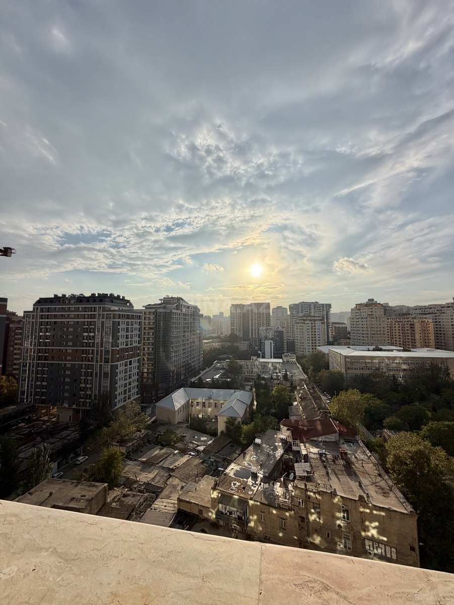 3 otaqlı Yeni tikili, 28 May m., Bakı
