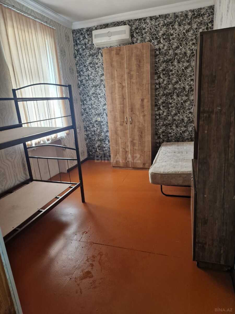 3 otaqlı Köhnə tikili, Bakıxanov q., Bakı
