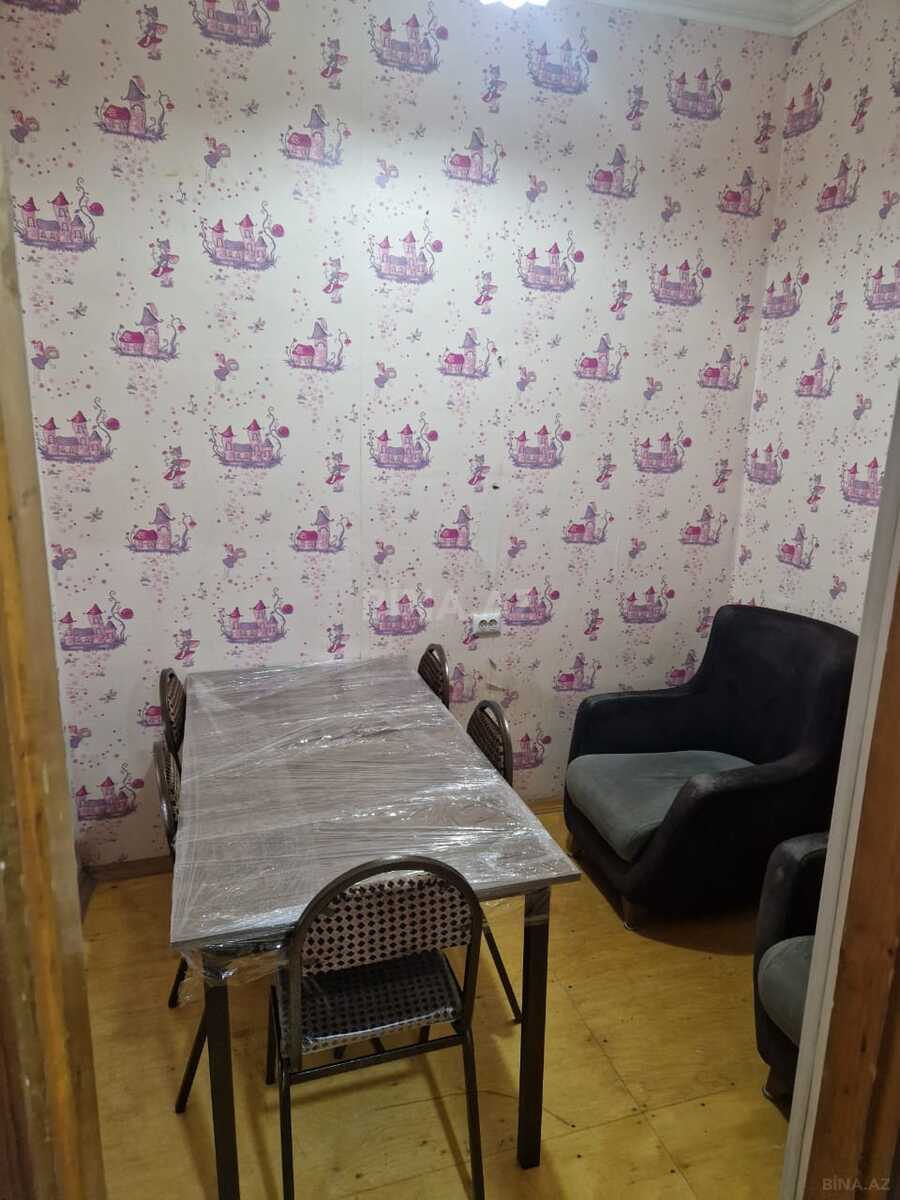 3 otaqlı Köhnə tikili, Bakıxanov q., Bakı