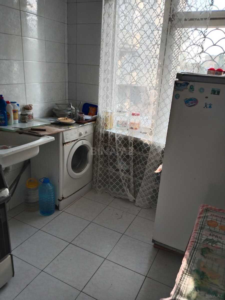 3 otaqlı Köhnə tikili, Elmlər Akademiyası m., Bakı