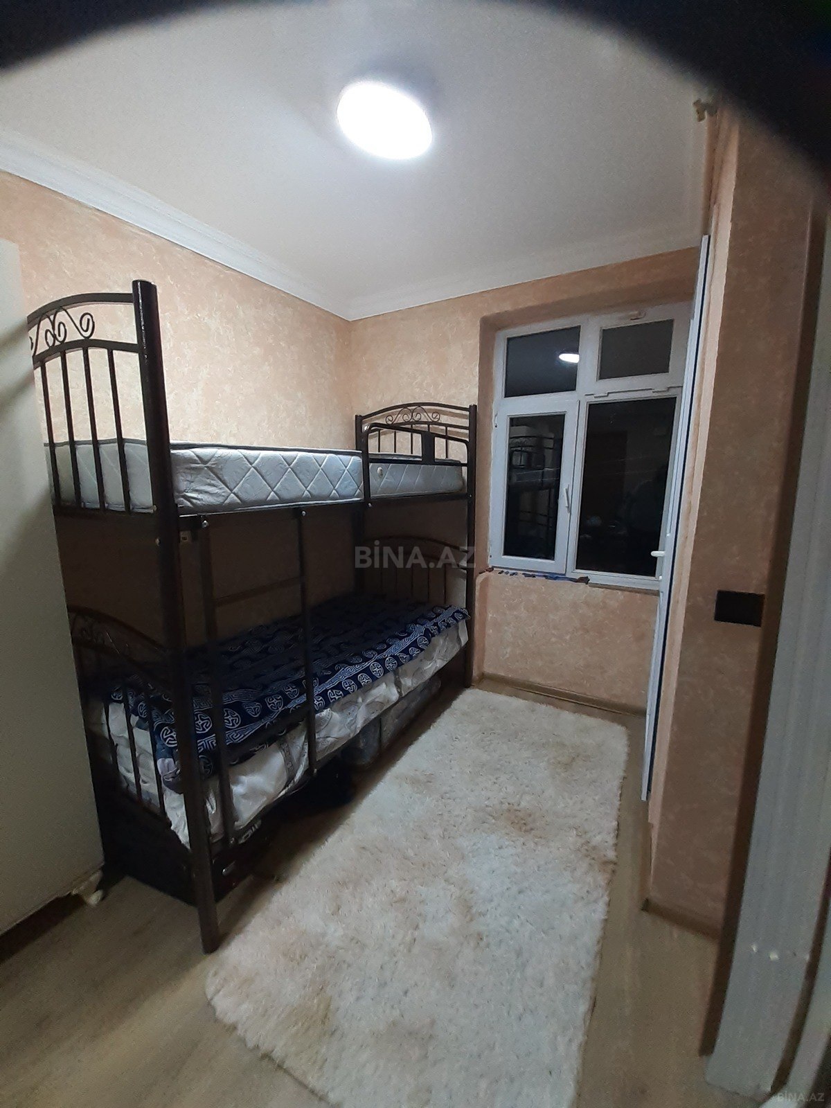 1 otaqlı Köhnə tikili, Elmlər Akademiyası m., Bakı