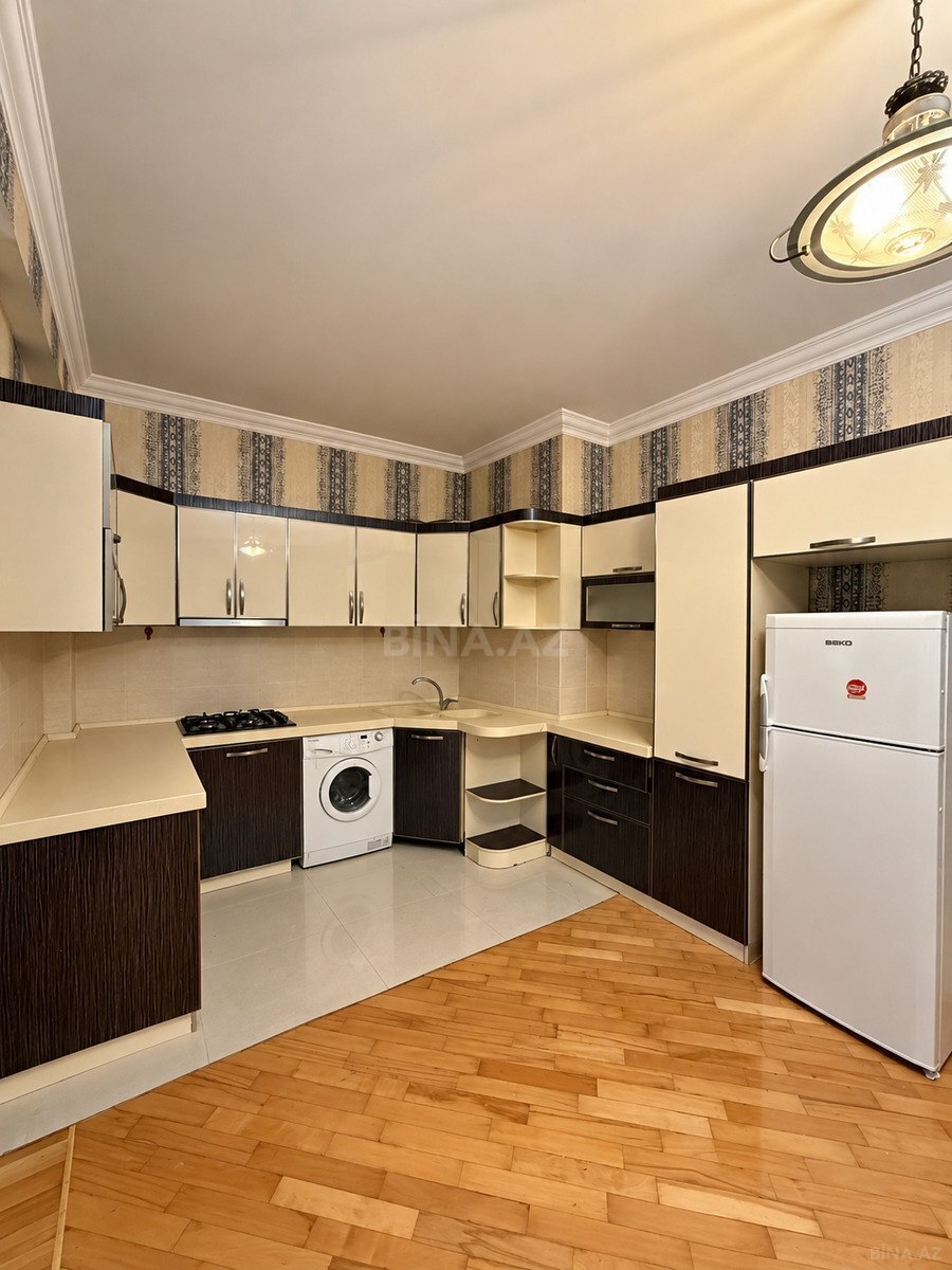 3 otaqlı Yeni tikili, 8 Noyabr m., Bakı