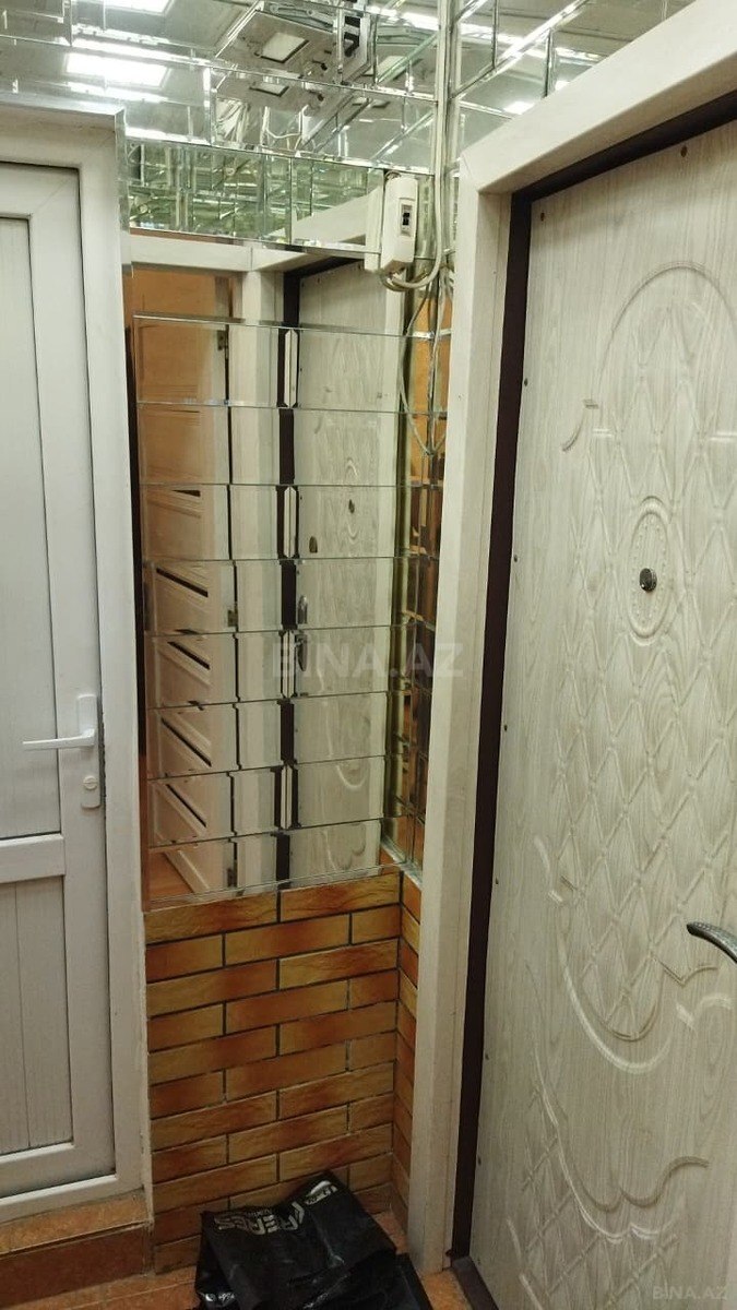 2 otaqlı Köhnə tikili, Memar Əcəmi m., Bakı