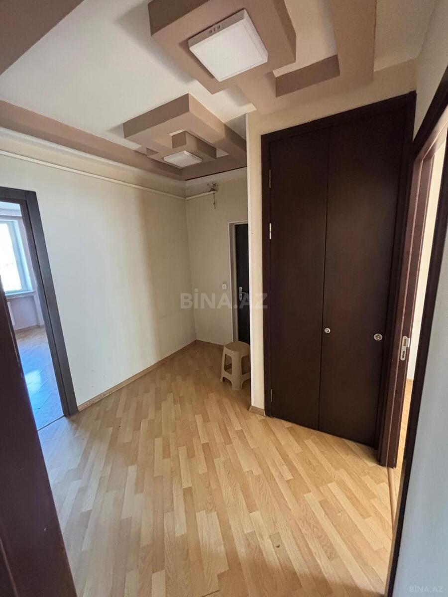 3 otaqlı Köhnə tikili, Həzi Aslanov m., Bakı