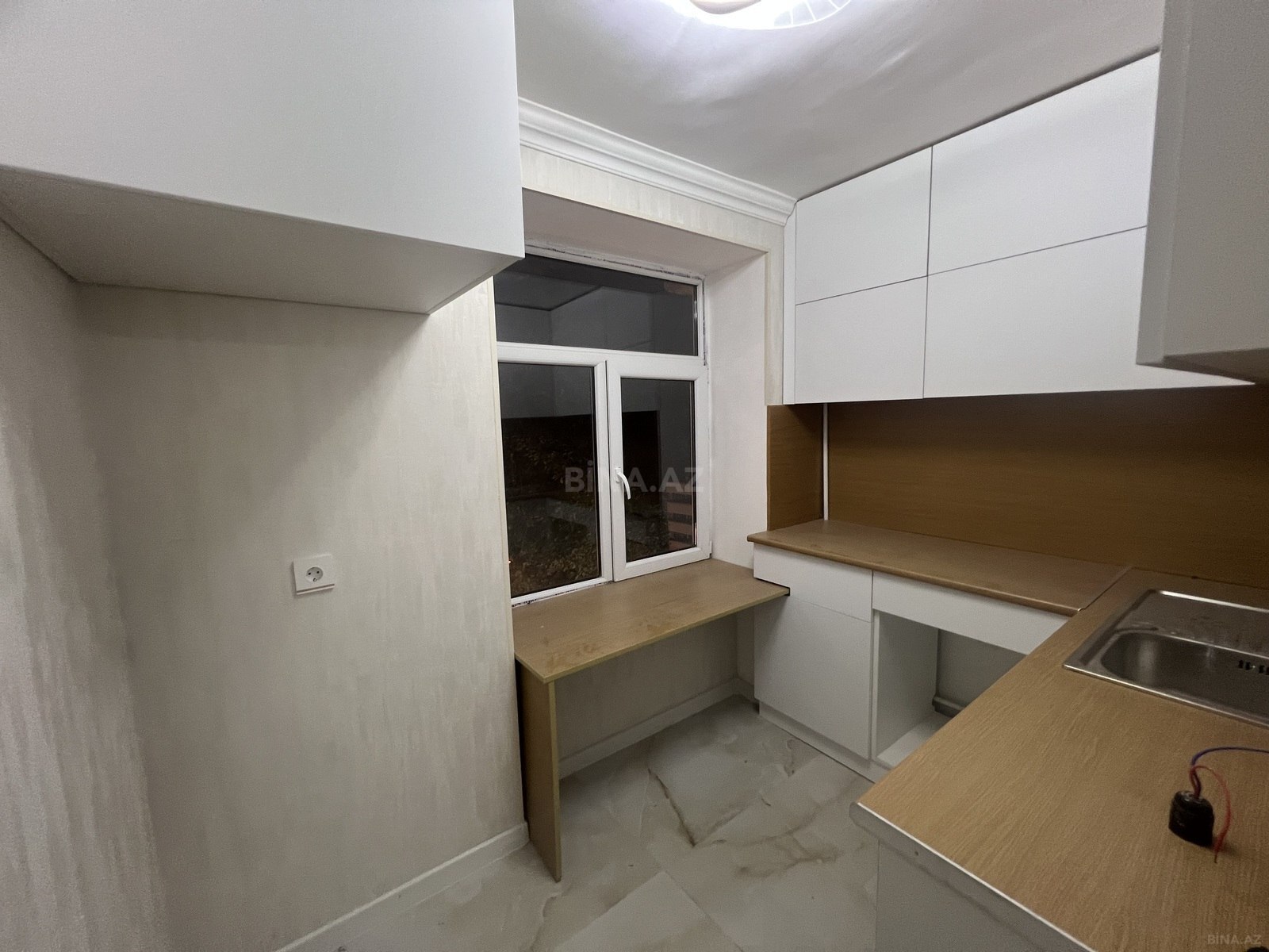 2 otaqlı Köhnə tikili, Qara Qarayev m., Bakı