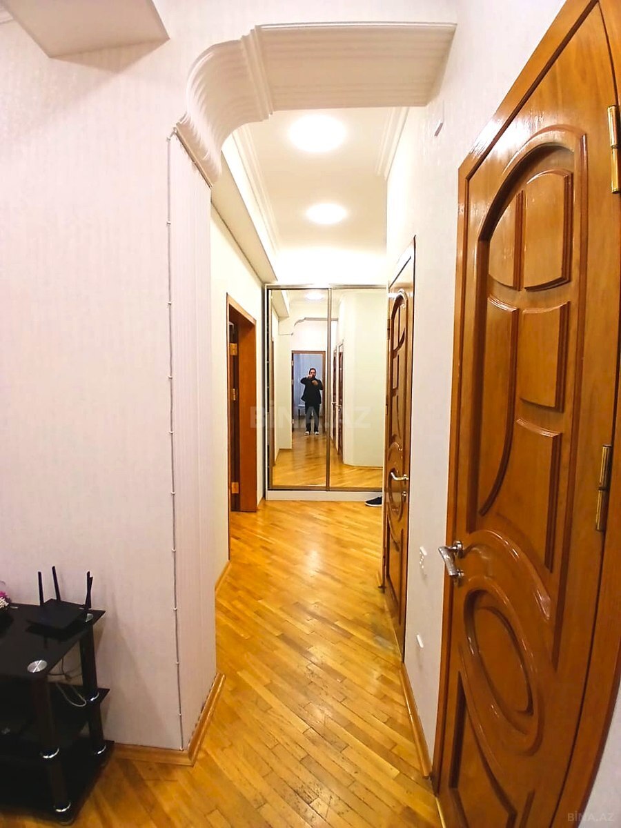 3 otaqlı Yeni tikili, 8-ci kilometr q., Bakı