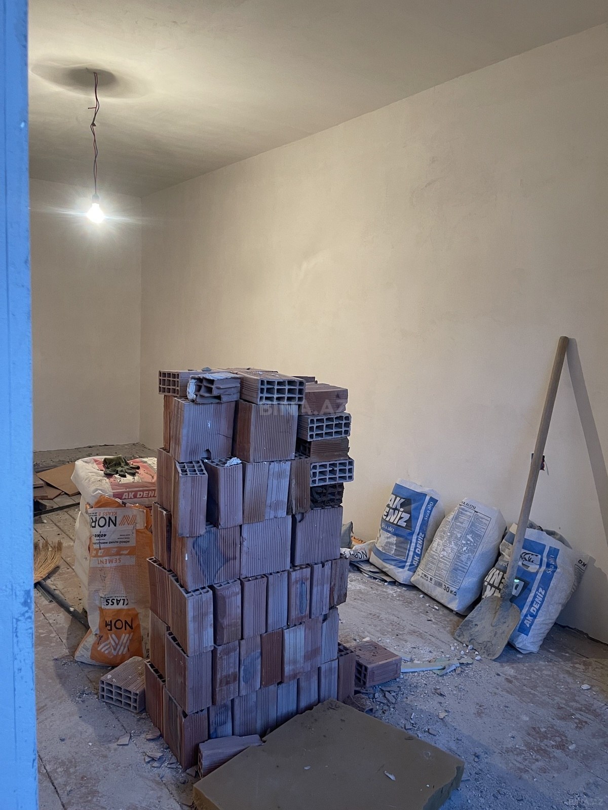 4 otaqlı Köhnə tikili, Abşeron r., Xırdalan
