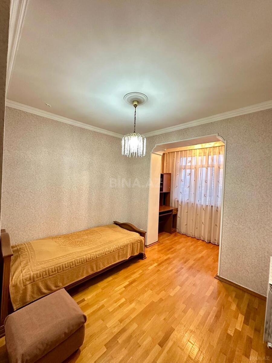 3 otaqlı Köhnə tikili, Əhmədli m., Bakı