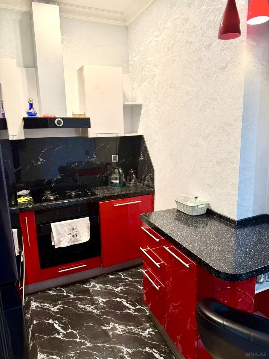 3 otaqlı Yeni tikili, İnşaatçılar m., Bakı