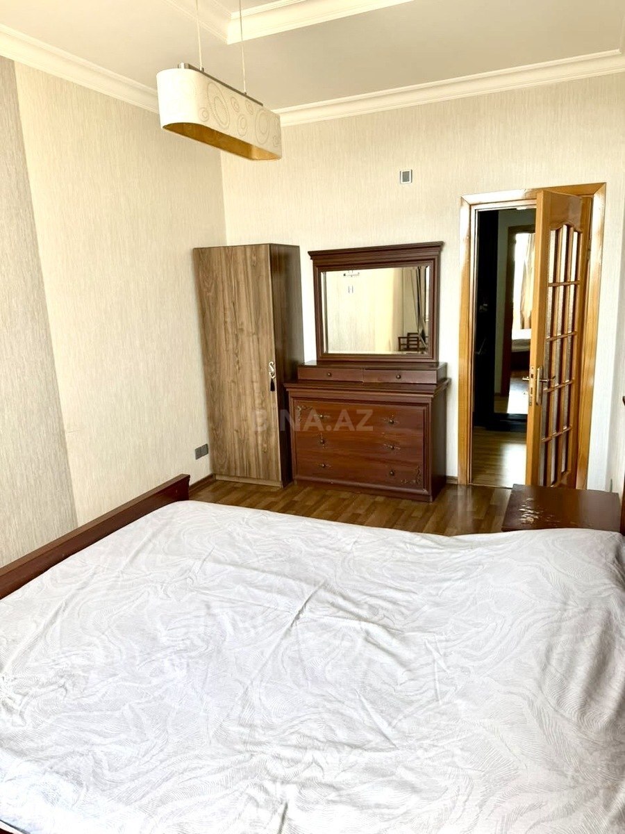 3 otaqlı Yeni tikili, İnşaatçılar m., Bakı