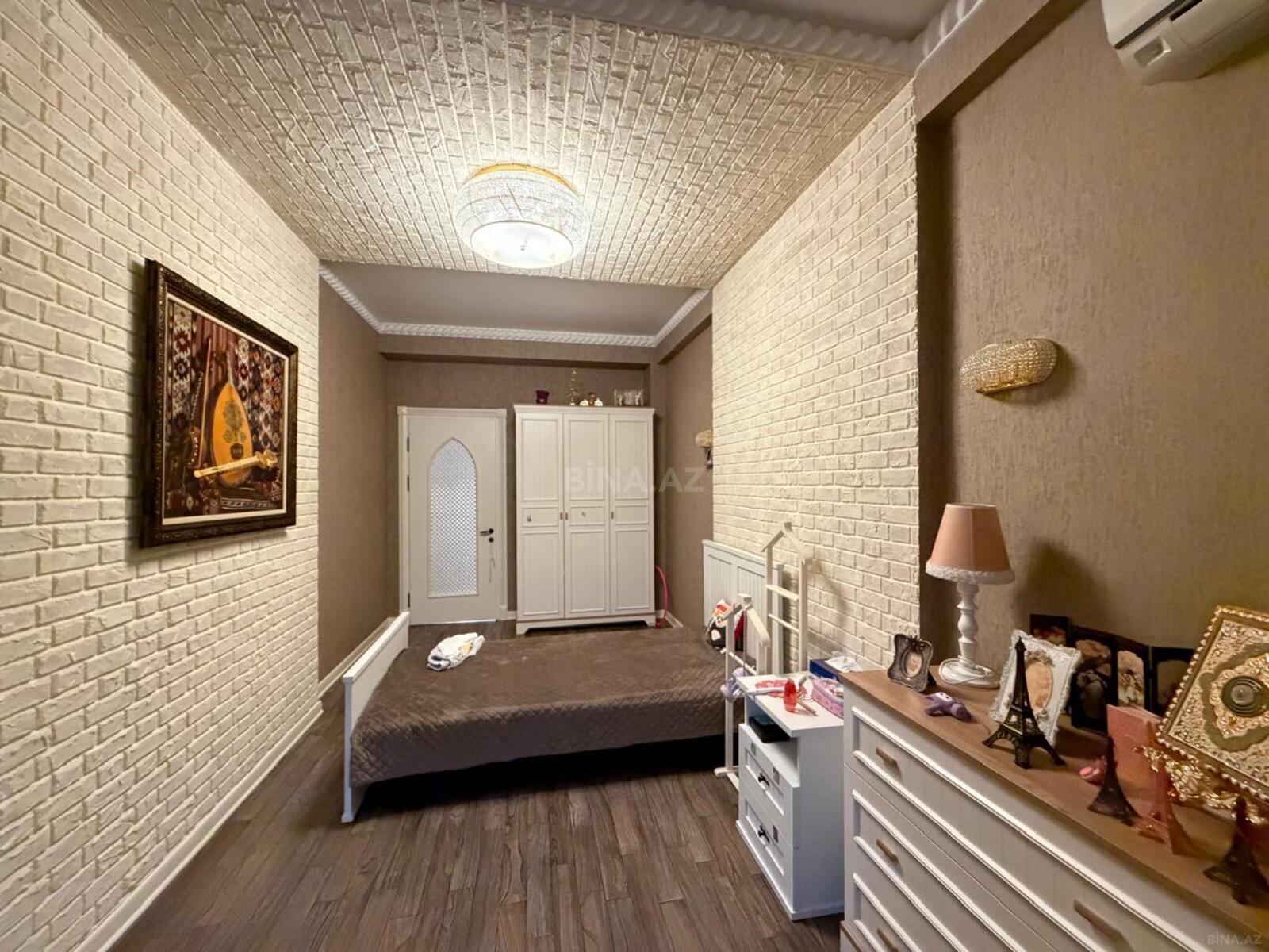 4 otaqlı Yeni tikili, Şah İsmayıl Xətai m., Bakı