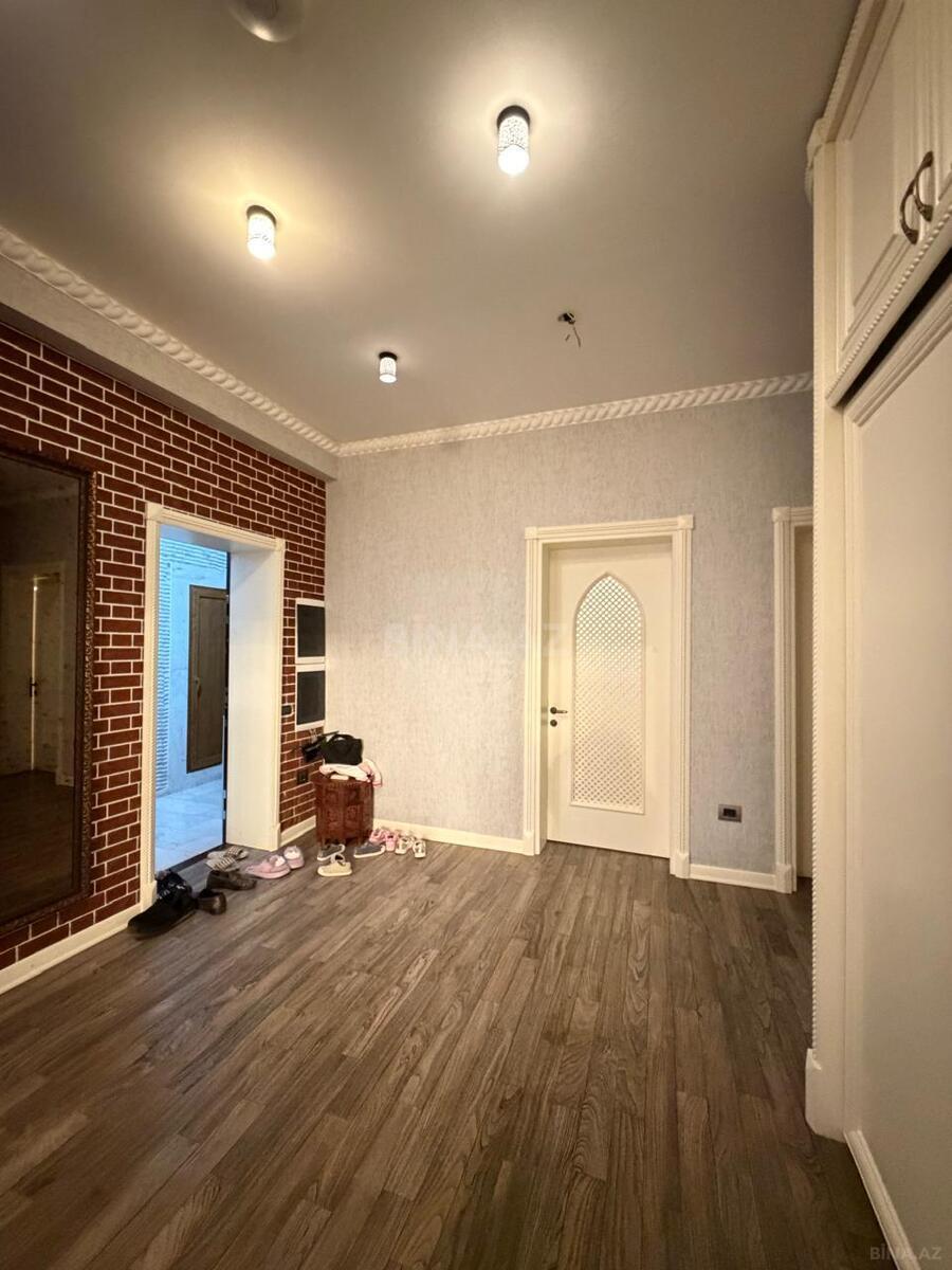 4 otaqlı Yeni tikili, Şah İsmayıl Xətai m., Bakı