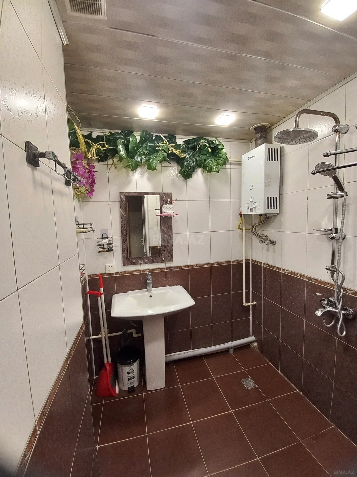 2 otaqlı Köhnə tikili, Xalqlar Dostluğu m., Bakı