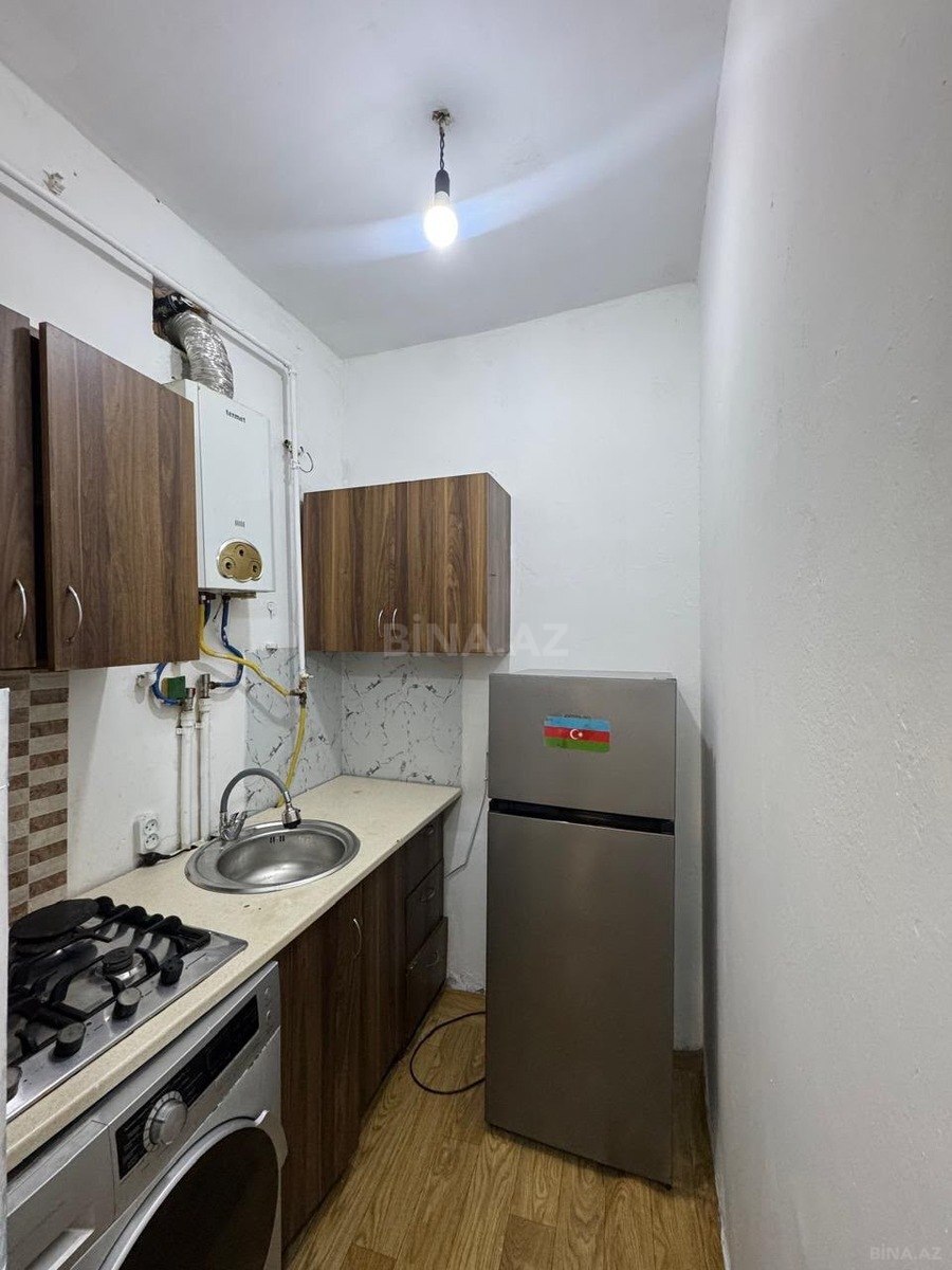 2 otaqlı Köhnə tikili, Memar Əcəmi m., Bakı