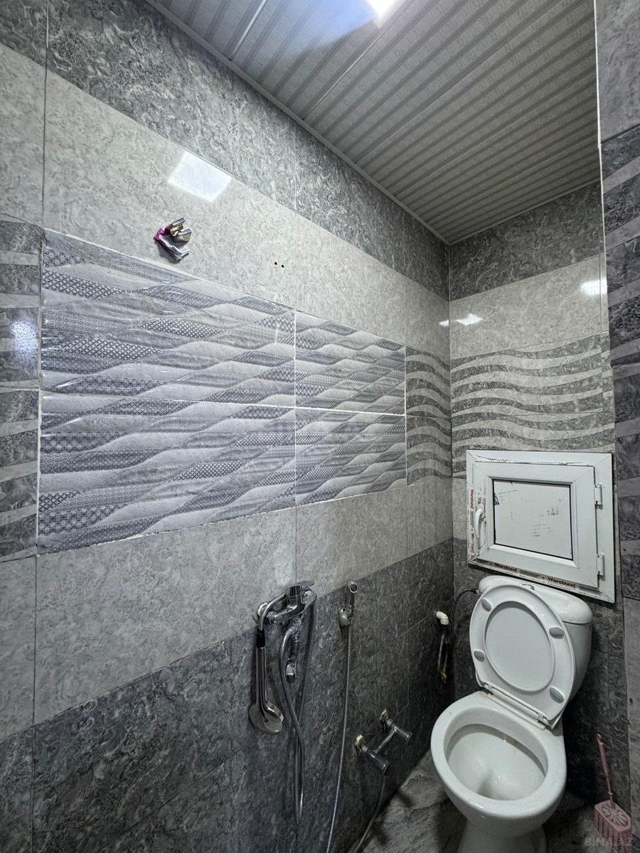 2 otaqlı Köhnə tikili, Memar Əcəmi m., Bakı