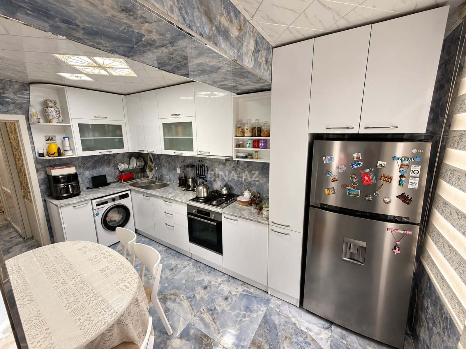 3 otaqlı Köhnə tikili, Qara Qarayev m., Bakı
