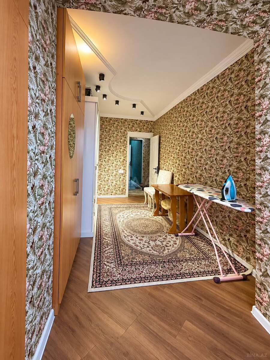 3 otaqlı Köhnə tikili, Qara Qarayev m., Bakı
