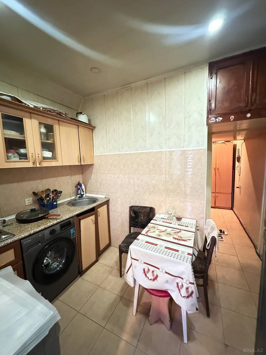 2 otaqlı Köhnə tikili, İnşaatçılar m., Bakı