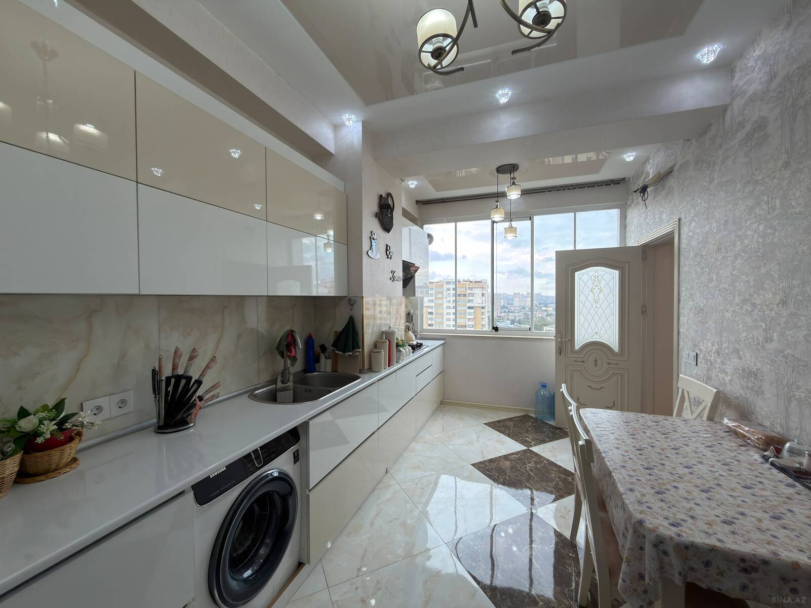 3 otaqlı Yeni tikili, Qara Qarayev m., Bakı