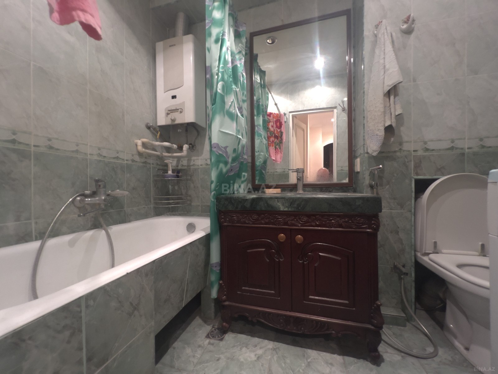 3 otaqlı Köhnə tikili, Nizami m., Bakı