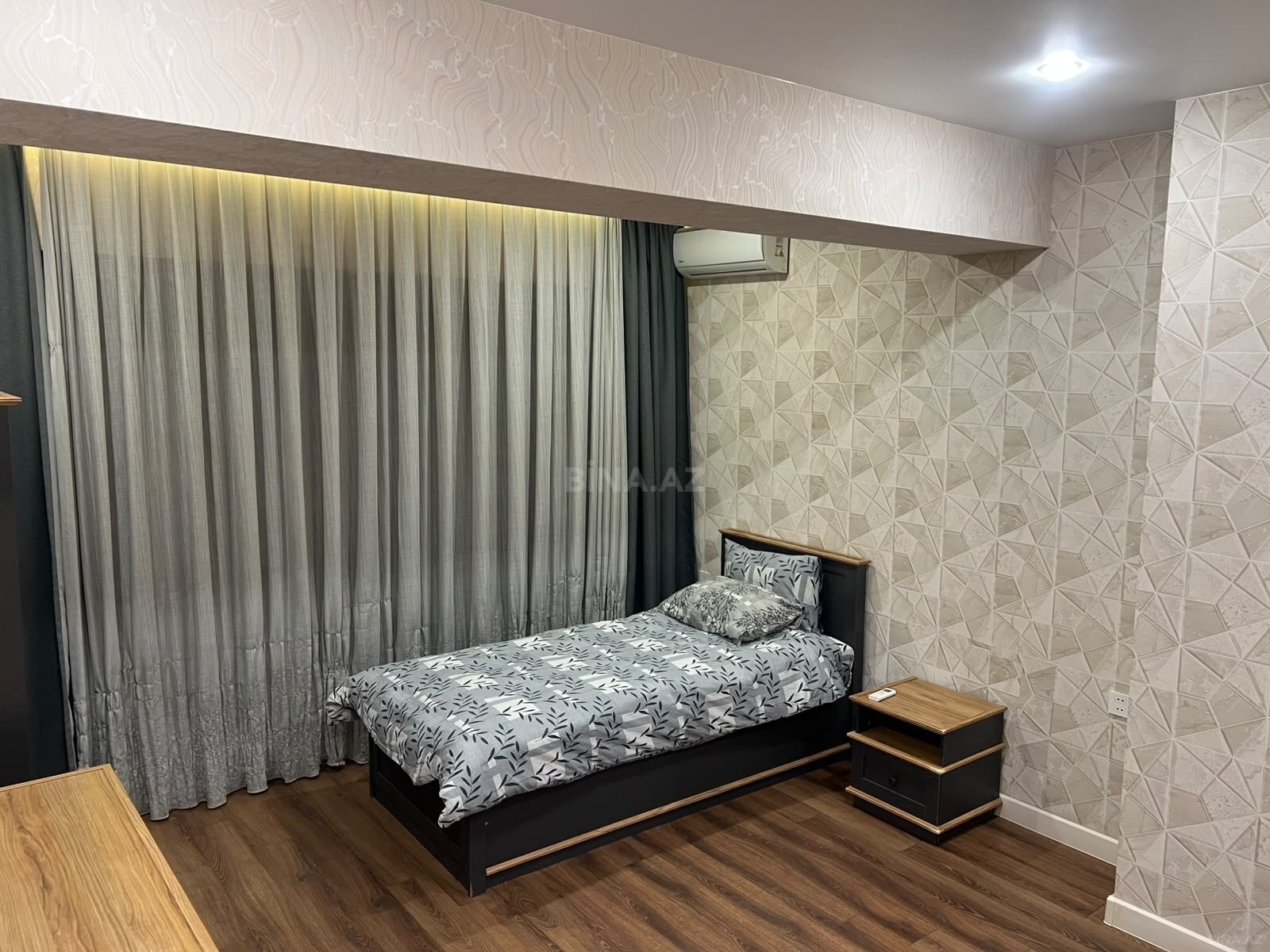 3 otaqlı Yeni tikili, Şah İsmayıl Xətai m., Bakı