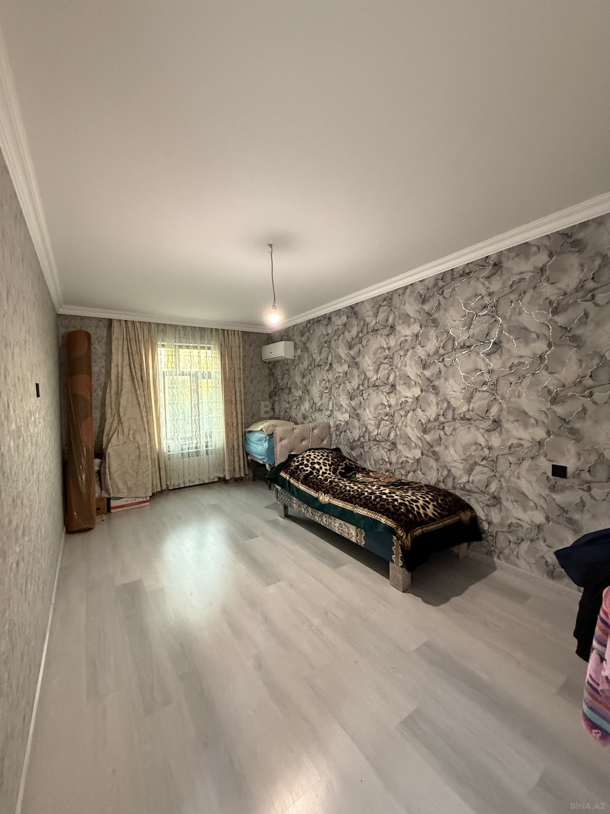 4 otaqlı Köhnə tikili, Həzi Aslanov m., Bakı