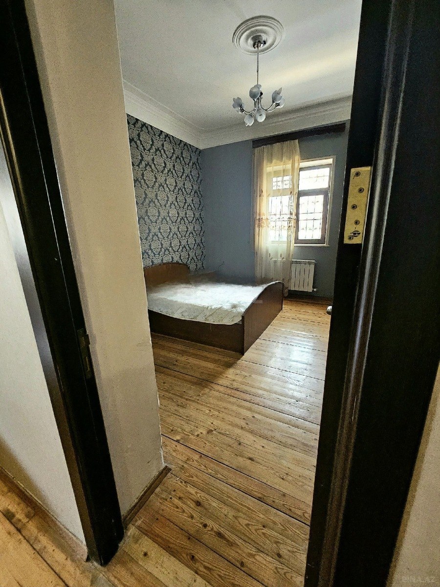 7 otaqlı Həyət evi/Bağ evi, Saray q., Bakı