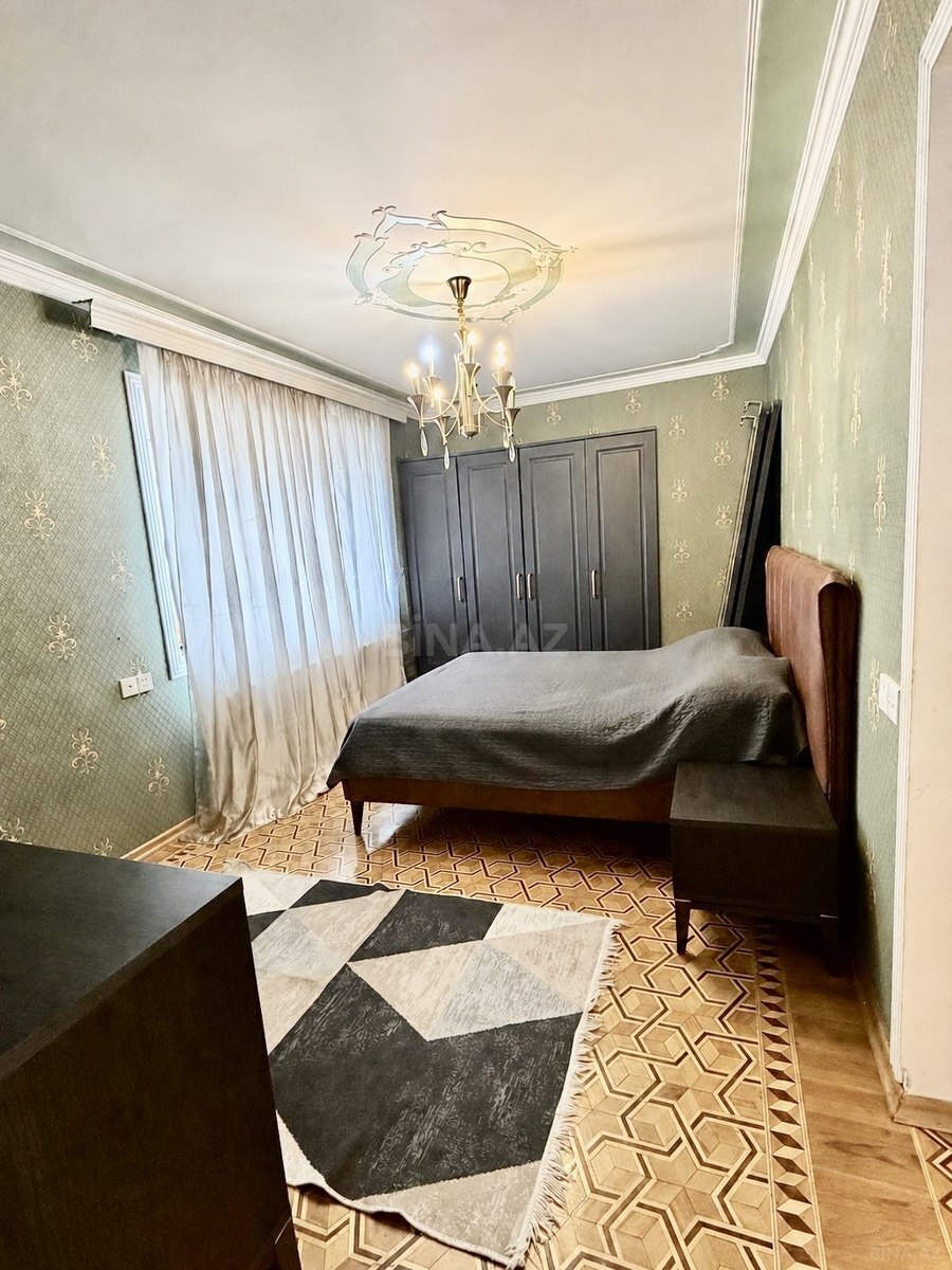 4 otaqlı Köhnə tikili, Elmlər Akademiyası m., Bakı