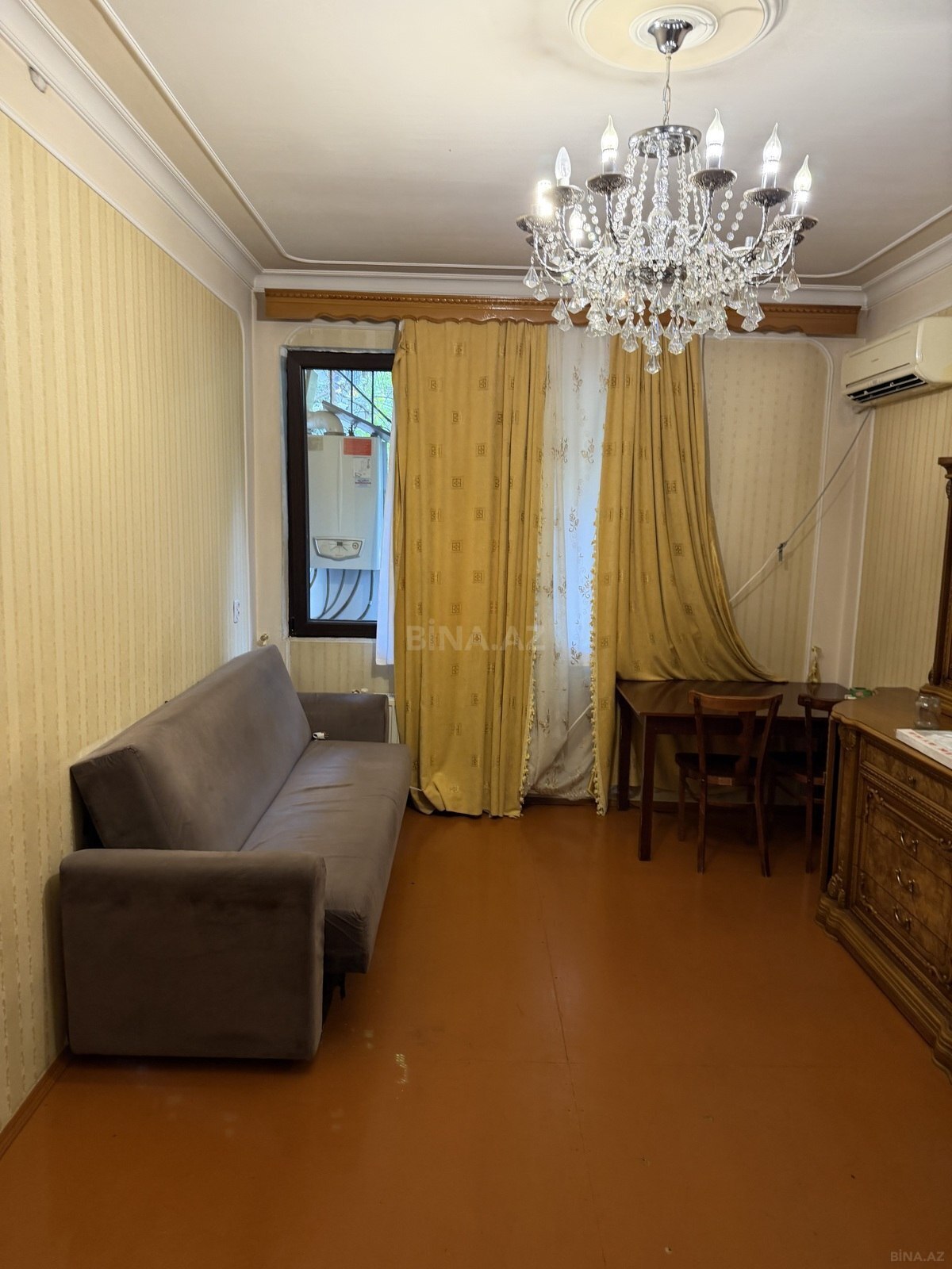 2 otaqlı Köhnə tikili, Memar Əcəmi m., Bakı