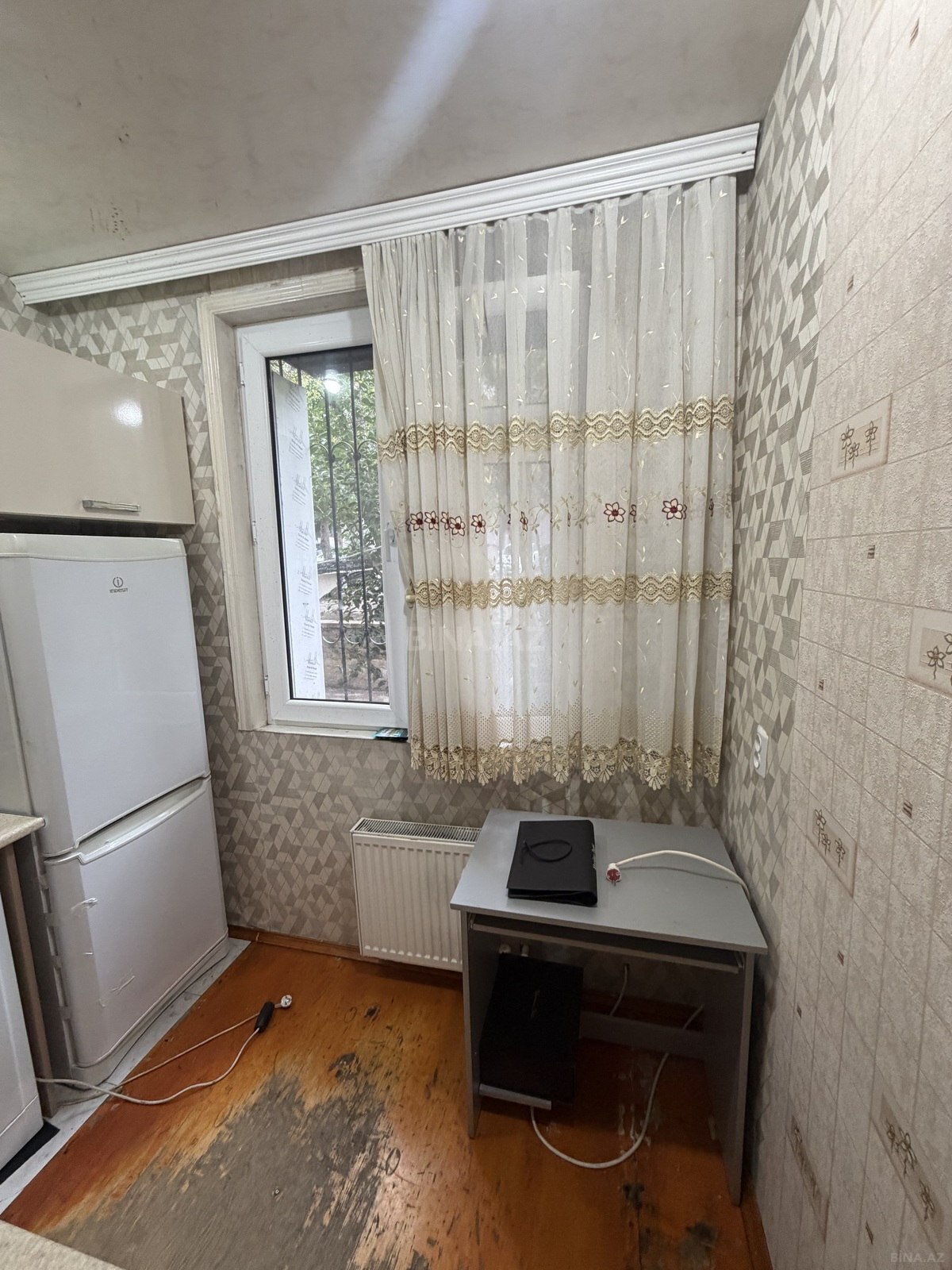 2 otaqlı Köhnə tikili, Memar Əcəmi m., Bakı