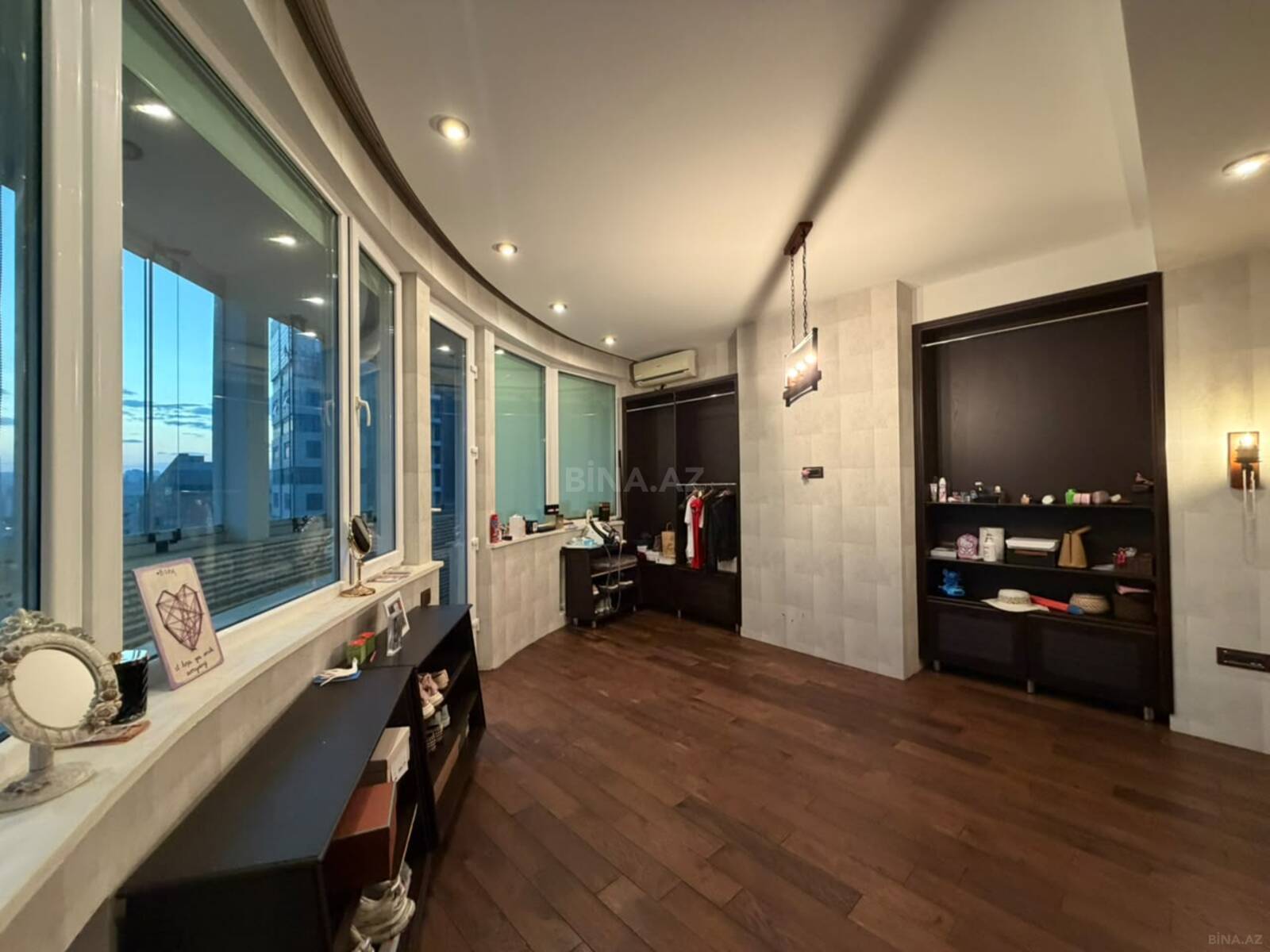 4 otaqlı Yeni tikili, Şah İsmayıl Xətai m., Bakı