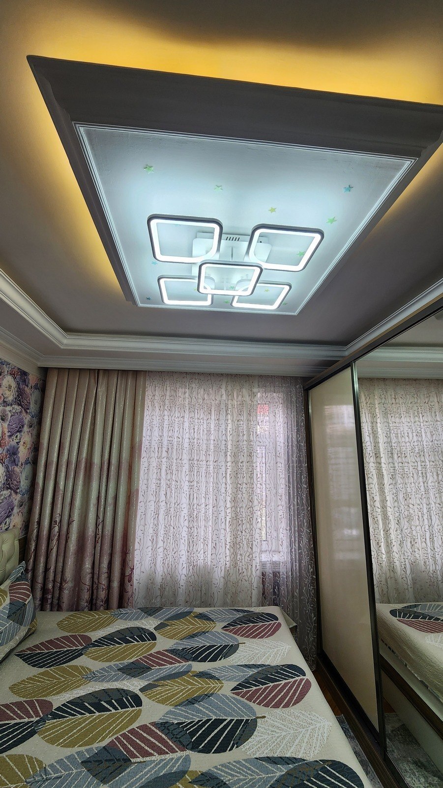 2 otaqlı Köhnə tikili, Xalqlar Dostluğu m., Bakı